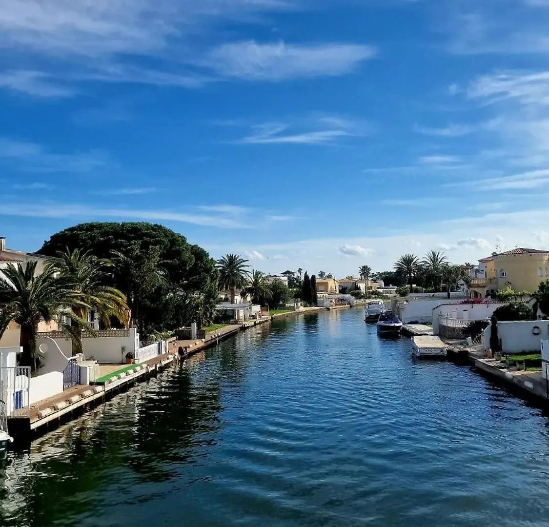 Apartment Luxury Sea View Studio Empuriabrava